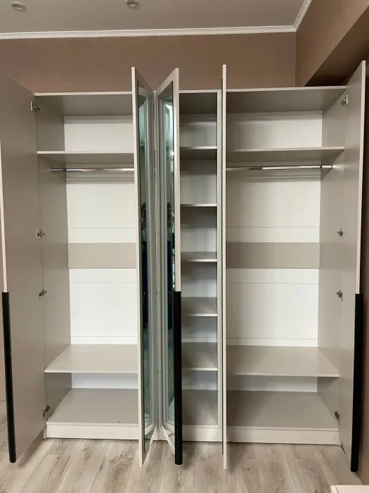 Шкаф Мадрид 2000 с зеркалом белый