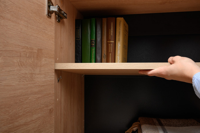 Брюс Стол письменный 12.157 + Комод 16.233, цвет чёрный/Battle rock Santiago/столешница МДФ ель карпатская, 243,4х62,6(38,3)х75(85,6) см., ун. сб.